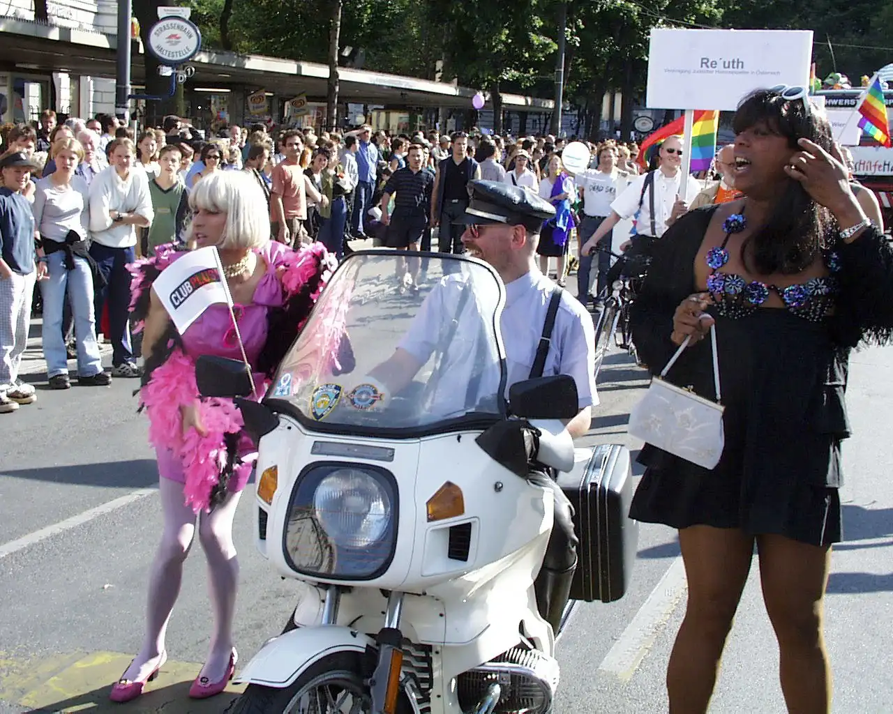 Auf der Regenbogenparade 1999