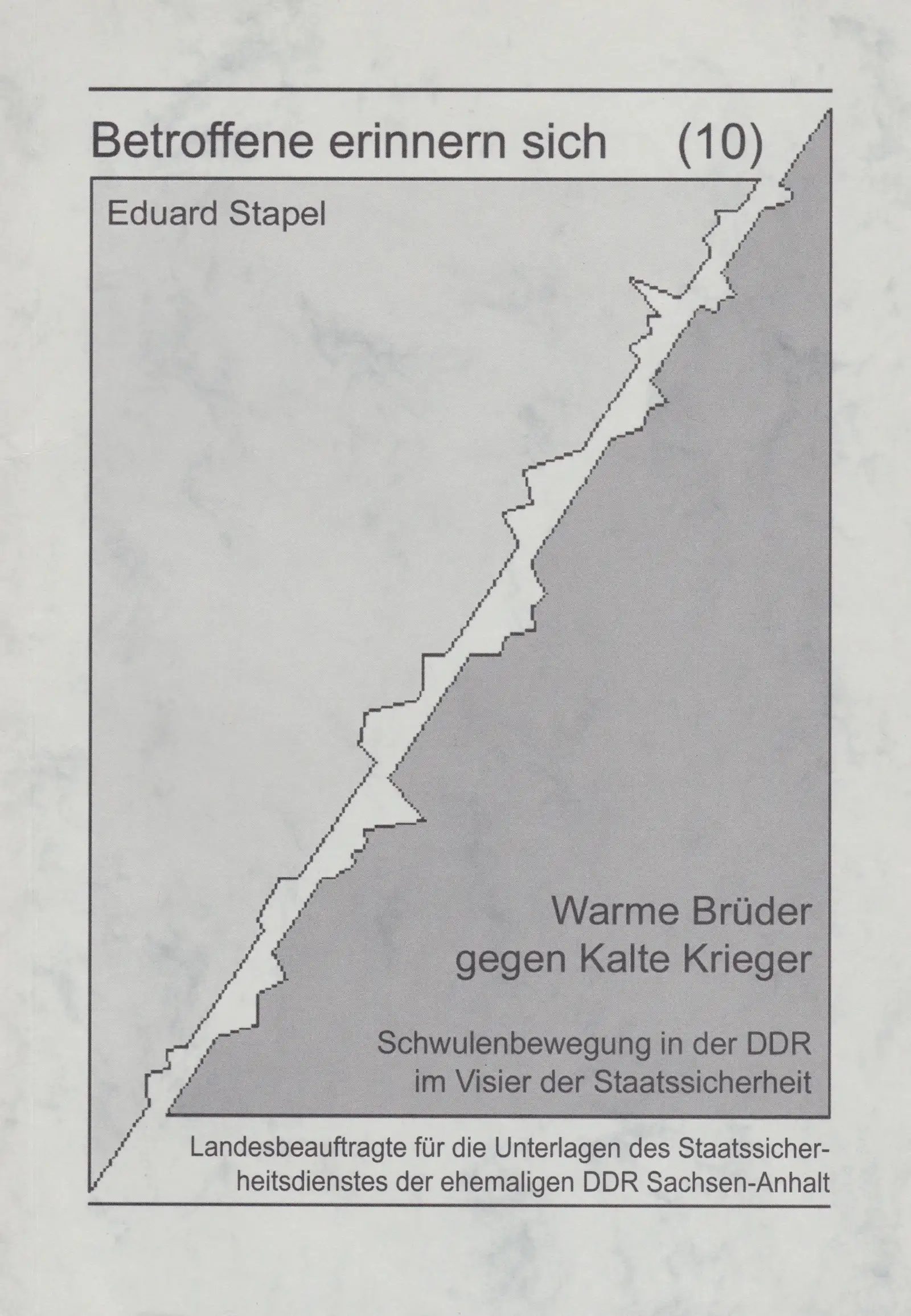 Nachdem er 8.500 Seiten Stasi-Akten über sich und die DDR-Schwulenbewegung durchgeackert hatte, gab Eduard Stapel im Dezember 1999 ein 140 Seiten starkes Bändchen darüber heraus. Die DDR-Bewegung ist dank dieser Stasi-Aktivitäten die wohl bestdokumentierte der Welt. Von den 200 „Informellen Mitarbeitern“, die der Stasi die Informationen zugetragen haben, waren 150 selbst schwul und zum Teil in der Bewegung aktiv.